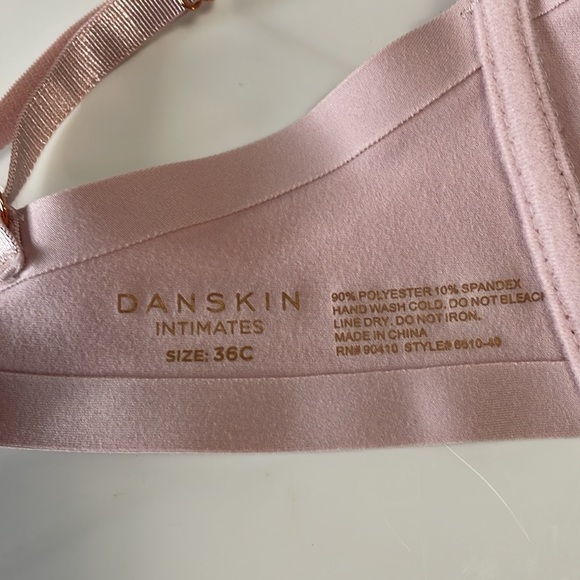 Danskin Wireless Bra - Picture 3 of 3